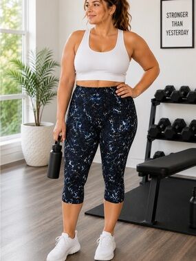 LIVI Active Women’s Plus 14/16 Navy Blue Abstract Print Capri Leggings Pockets